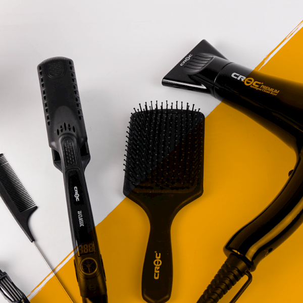 An arrangement of hairstyling tools